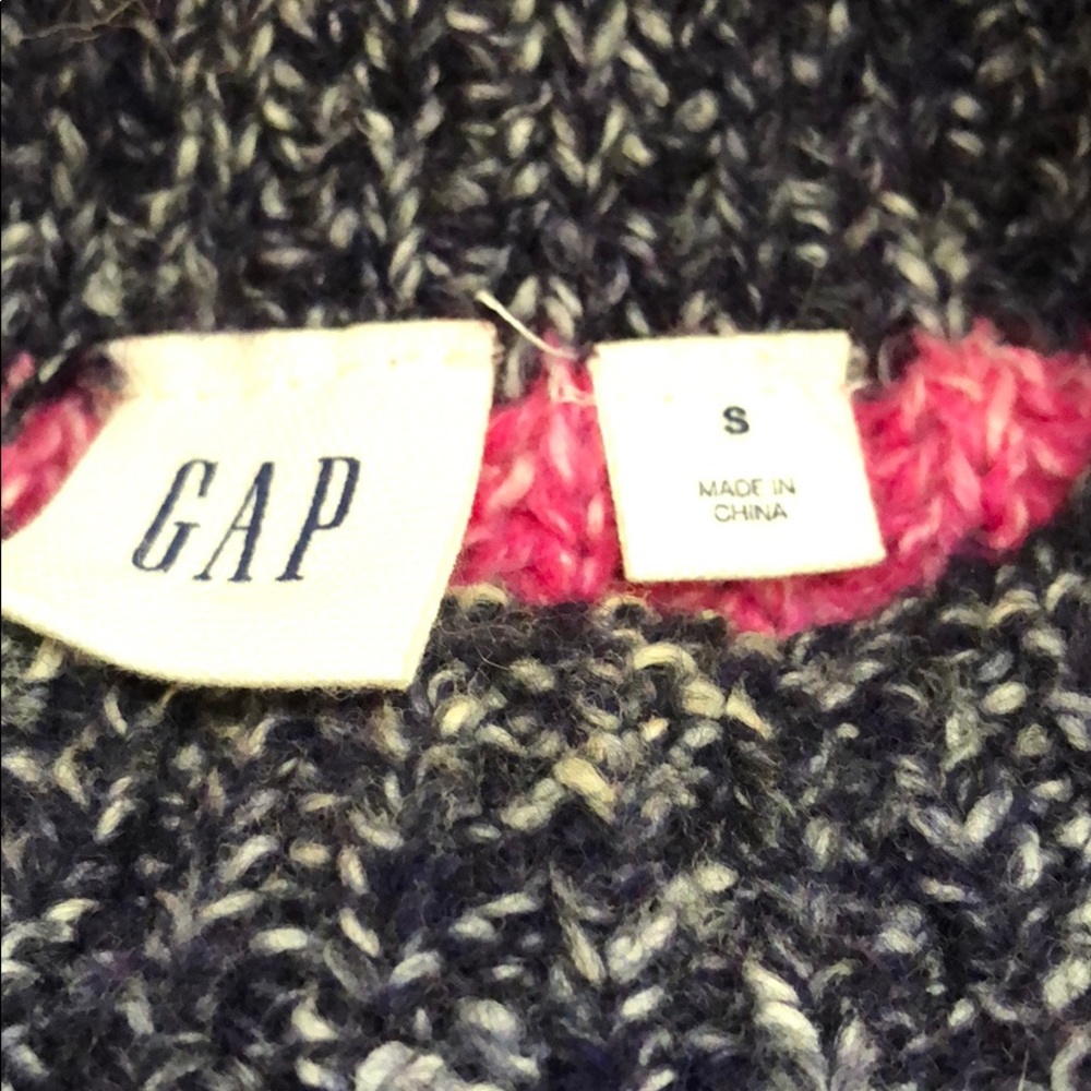 GAP Sweater - Picture 4 of 4